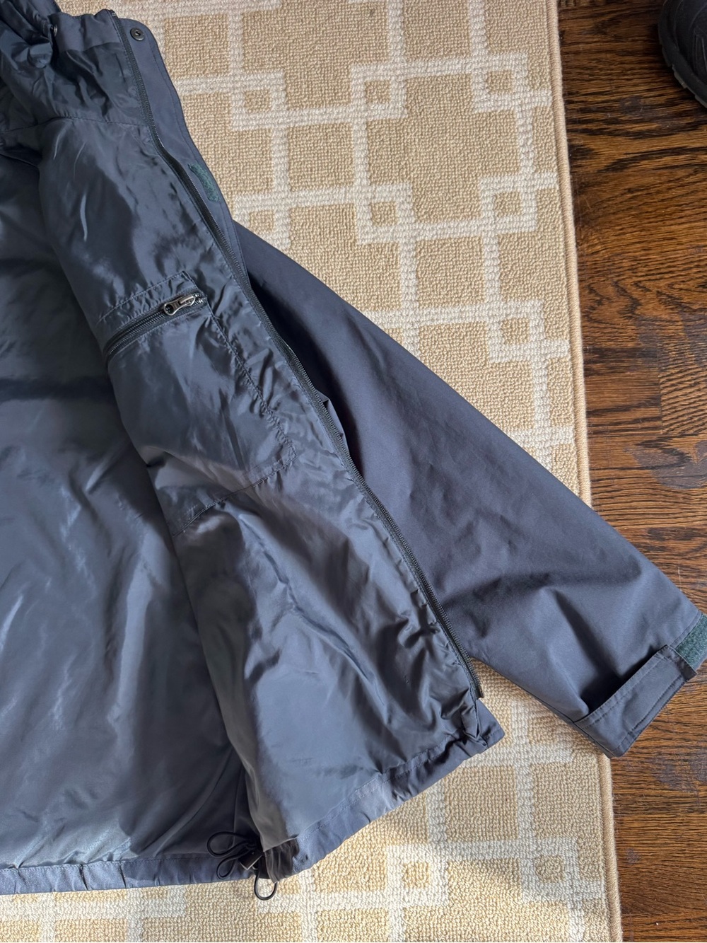 L.L. Bean Hooded Rain Jacket Gray Waterproof Windbreaker Men’s Large - Picture 9 of 14